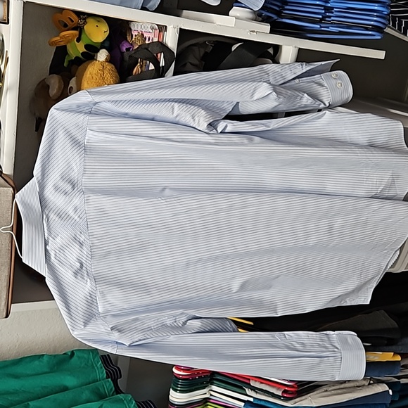 EUC Jos A Bank Reserve No Wrinkles - Picture 4 of 6